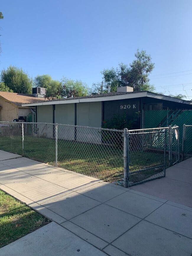 Building Photo - 920 K St