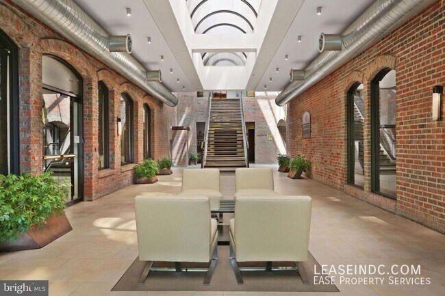 Foto del edificio - 3299 Water St NW