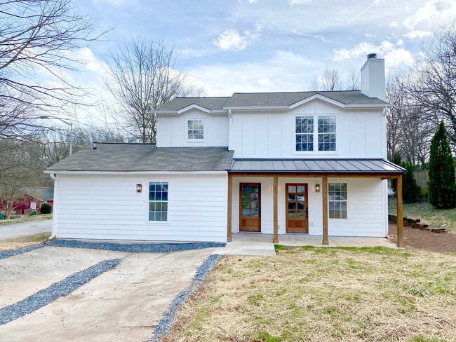 Building Photo - 1575 Foote Street NE