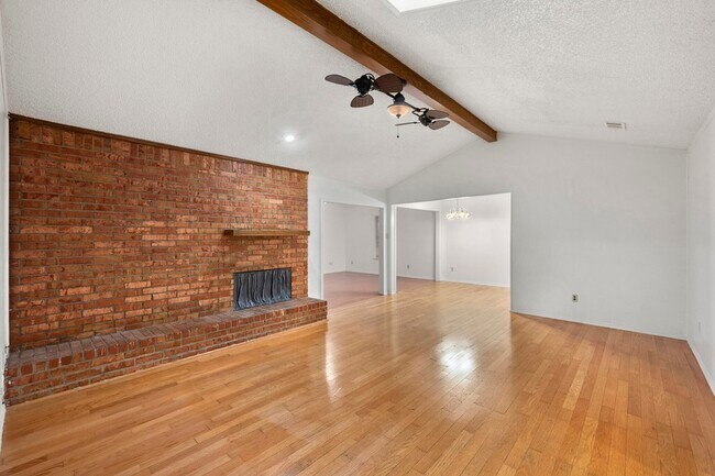 Foto del edificio - 6436 Ridglea Dr