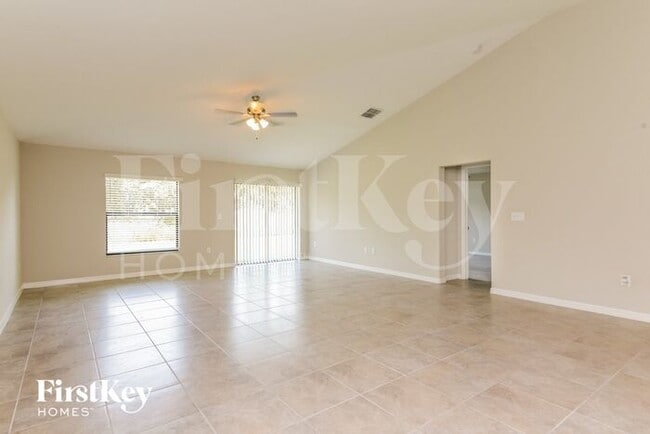 Foto del edificio - 9723 Sage Creek Dr