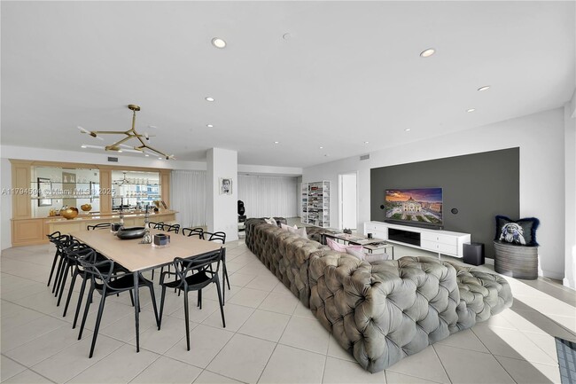 Foto del edificio - 9601 Collins Ave