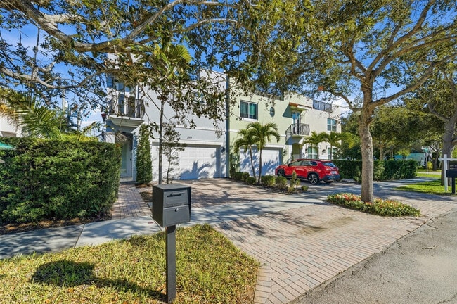 Foto del edificio - 2515 NE 18th St