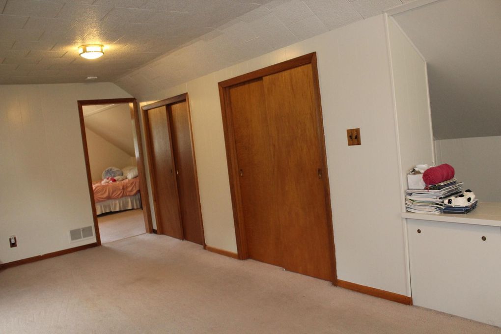 upstairs - 123 Maple St