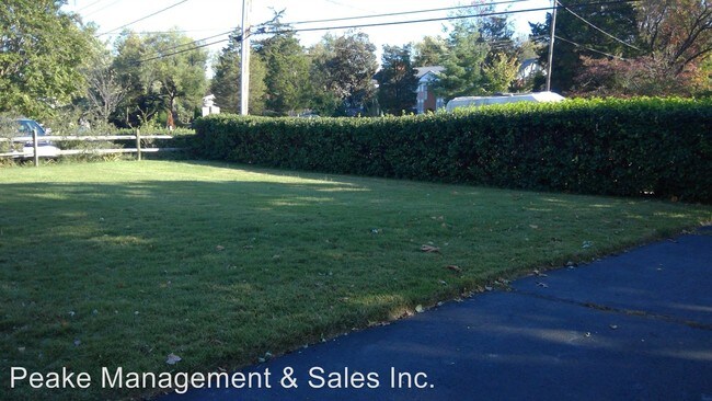 Foto del edificio - 3128 Glen Carlyn Rd