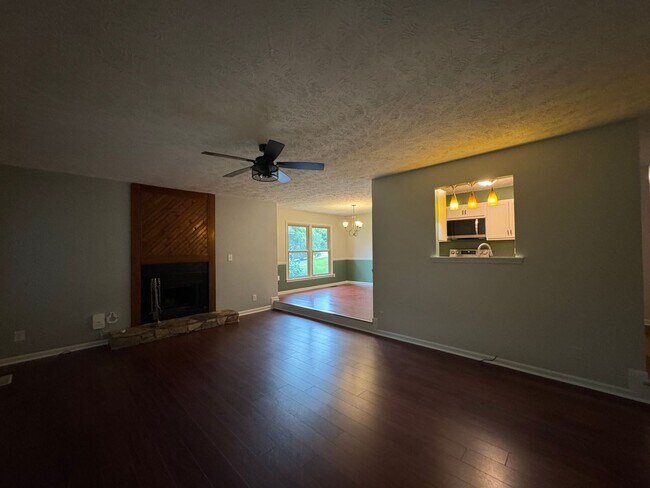 Foto del edificio - Charming 3 Bed, 2 Bath Fayetteville Home