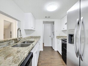 Building Photo - 9548 Pagewood Ln