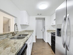 Building Photo - 9548 Pagewood Ln