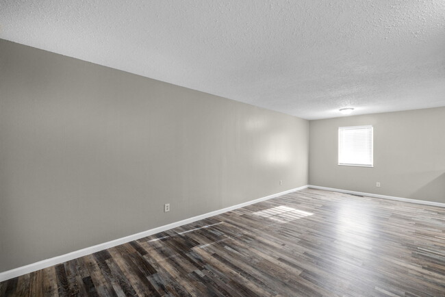 Building Photo - 2649 Falcons Way