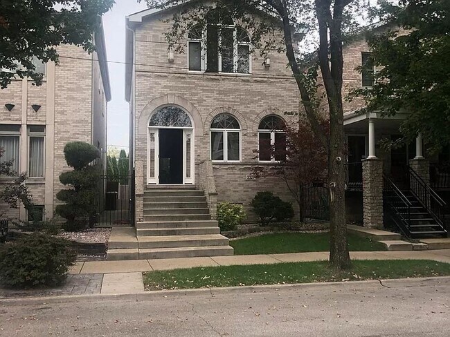 Building Photo - 3327 S Parnell Ave