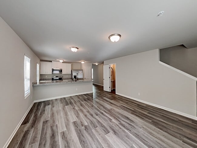 Building Photo - 1050 Wedgewood Ct NE
