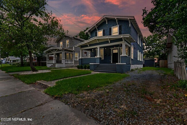 Foto del edificio - 2781 College St