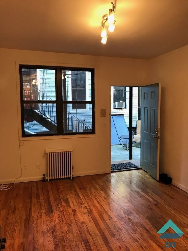 Primary Photo - 113 N 8th St