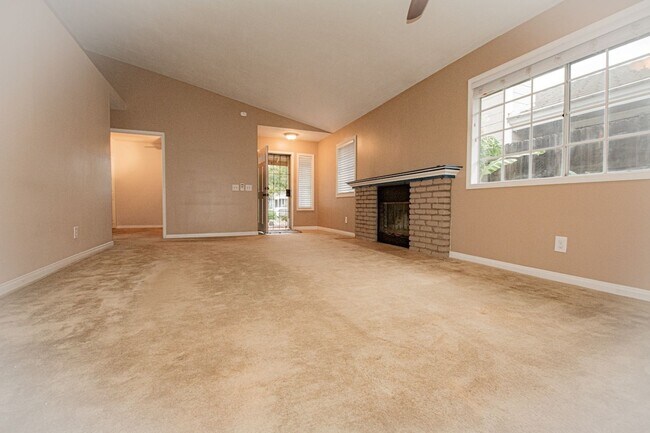 Foto del edificio - 9929 Palo Alto St