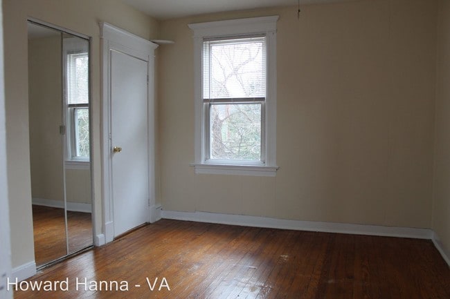 Building Photo - 623 Rhode Island Ave