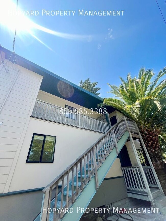 Building Photo - Centrally Located 2 Bedroom In Berkeley