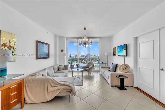 Foto del edificio - 9559 Collins Ave