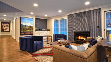 Building Photo - Heritage at the River