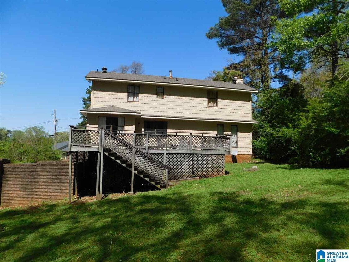 Foto del edificio - 1403 Cabin Hill Rd