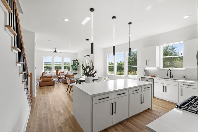 Photo - 1404 Hamburg St Townhome