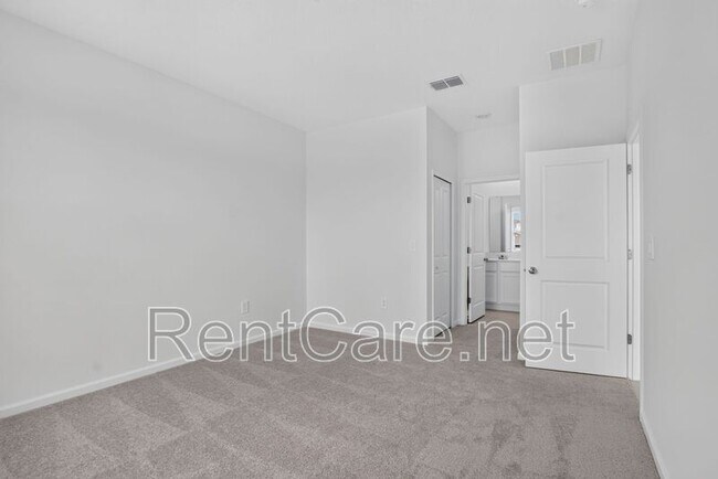 Foto del edificio - 3216 Alpine Wy