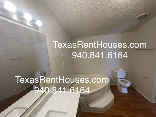 Foto del edificio - Charming 3 Bedroom, 2 Bath Home Near Legacy High School – Wichita Falls, TX