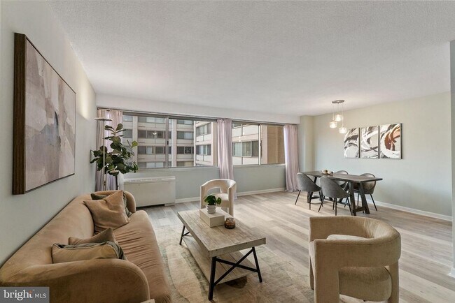 Foto del edificio - 4515 Willard Ave