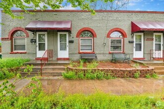 Building Photo - 72 Elati St