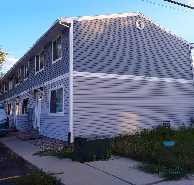 Building Photo - 242 E Center St