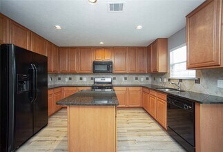 Building Photo - 29314 Legends Bluff Dr