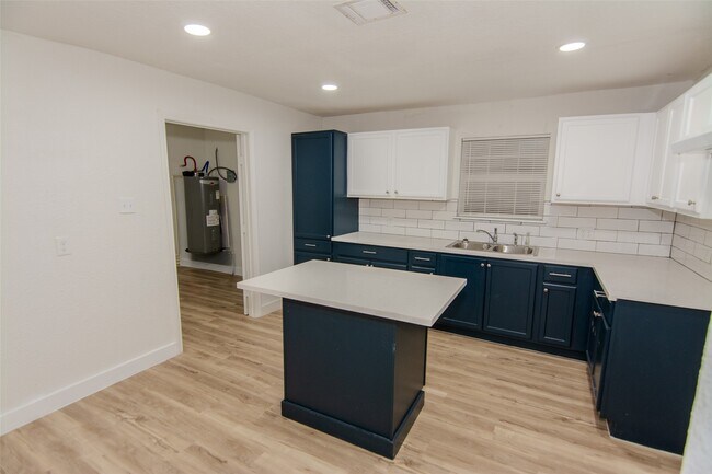 Foto del edificio - 10815 Ritow St