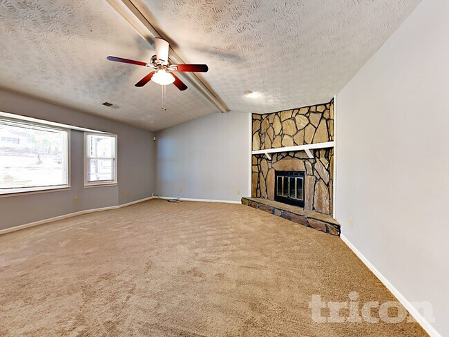 Building Photo - 1731 Hidden Acres Dr SW