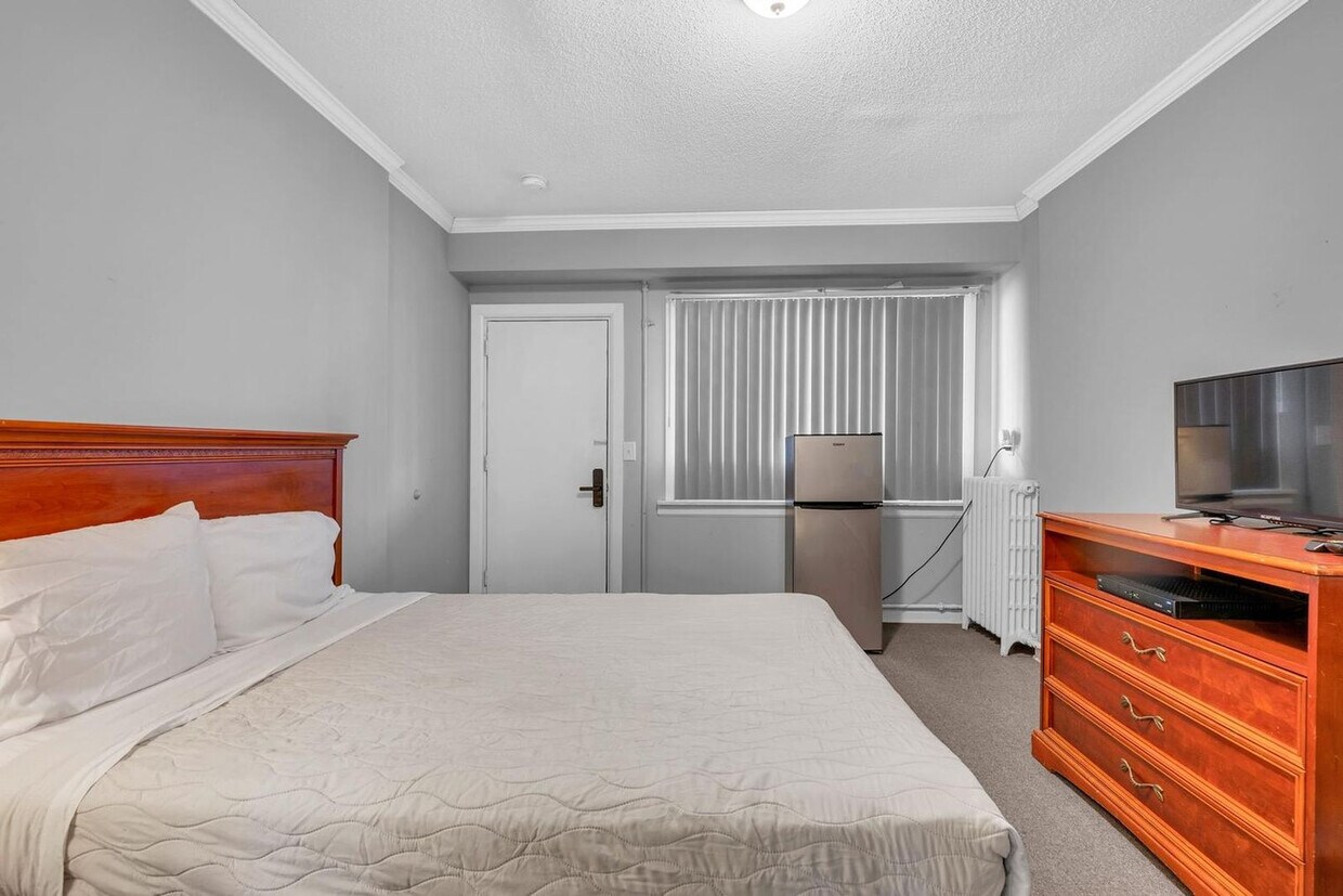 Foto principal - 18732 Dix Toledo Rd