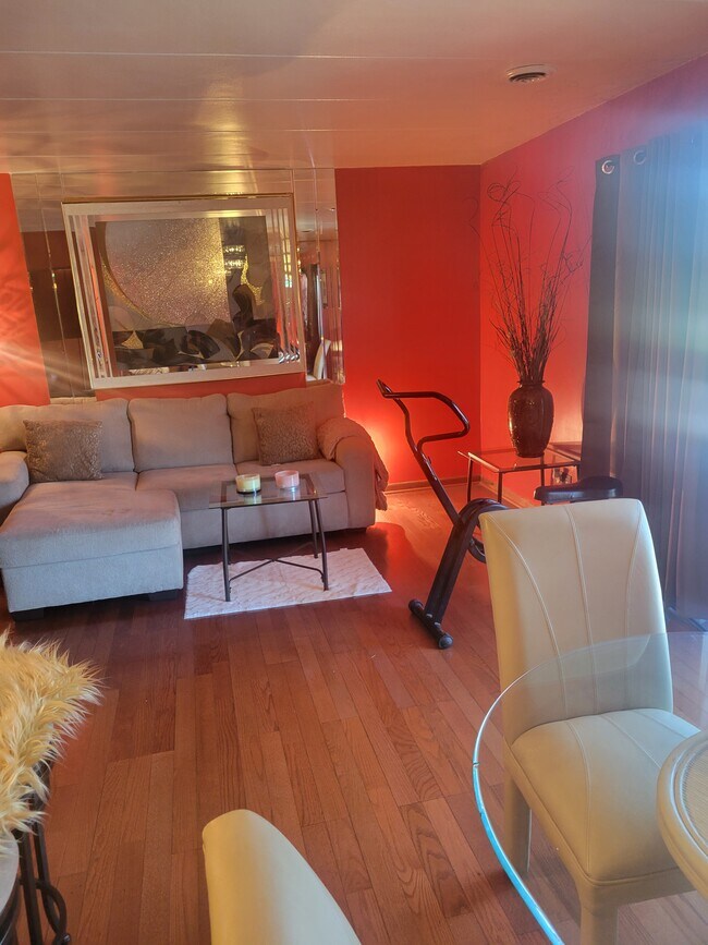 1873 Michigan City Rd Unit 2E, Calumet City, IL 60409 Condo for Rent