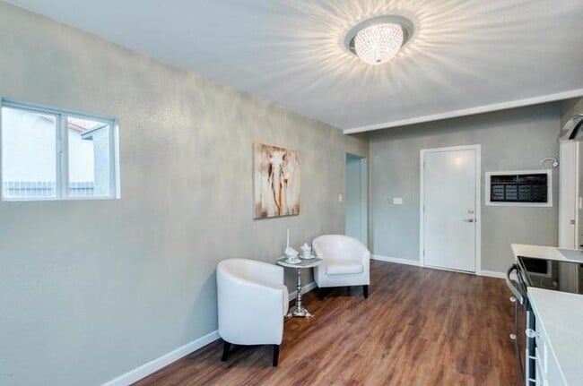 Photo - N. N 35th Way House