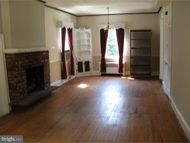 Building Photo - 850 Bridgetown Pike
