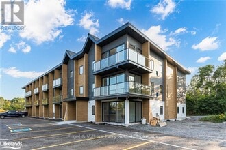 Building Photo - 51 George St