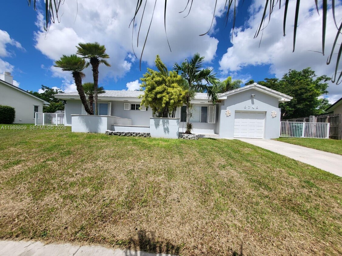 Photo - 9749 Southwest 213th Terrace, Cutler Bay, FL 33189 - 3 BR 2 BA single-family home