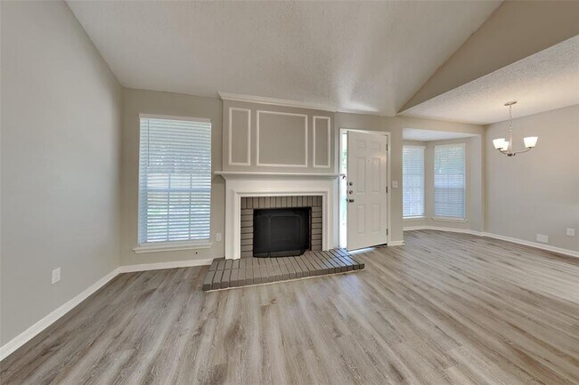 Building Photo - 79 Rockridge Dr