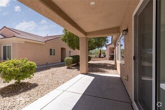 Building Photo - 7628 Fieldfare Dr