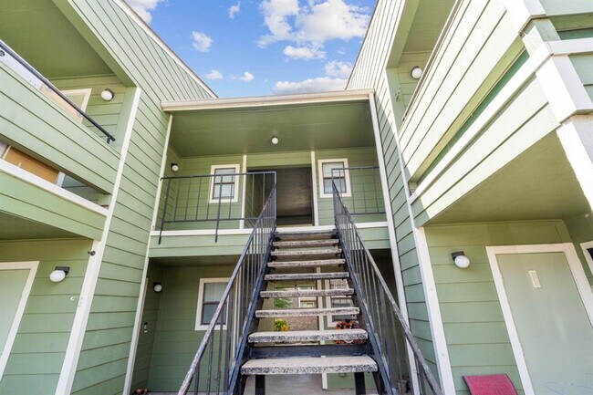 Foto del edificio - 14777 Wunderlich Dr