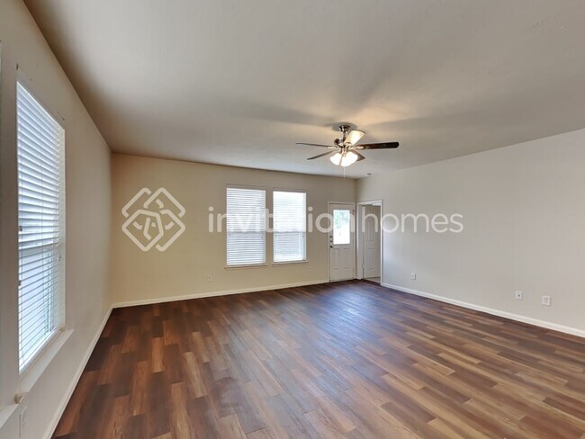 Building Photo - 927 Doubletree Glen Dr