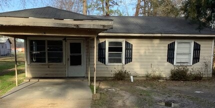 Building Photo - 1009 S 10th St