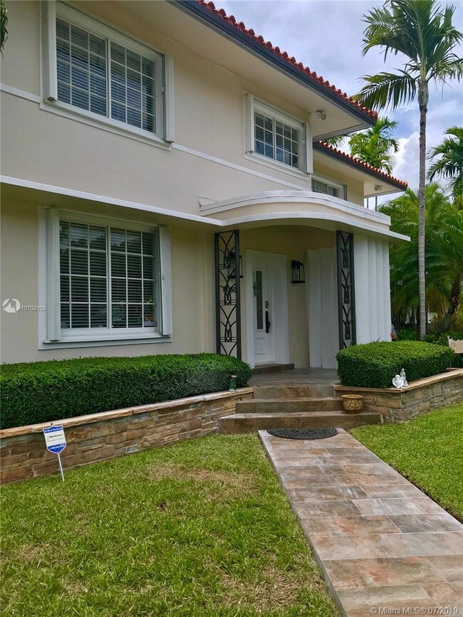 Building Photo - 3060 S Miami Ave