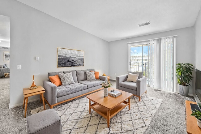 Living Room - Cambridge Court Apartments