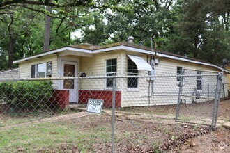 Building Photo - 1657 Midway Ave