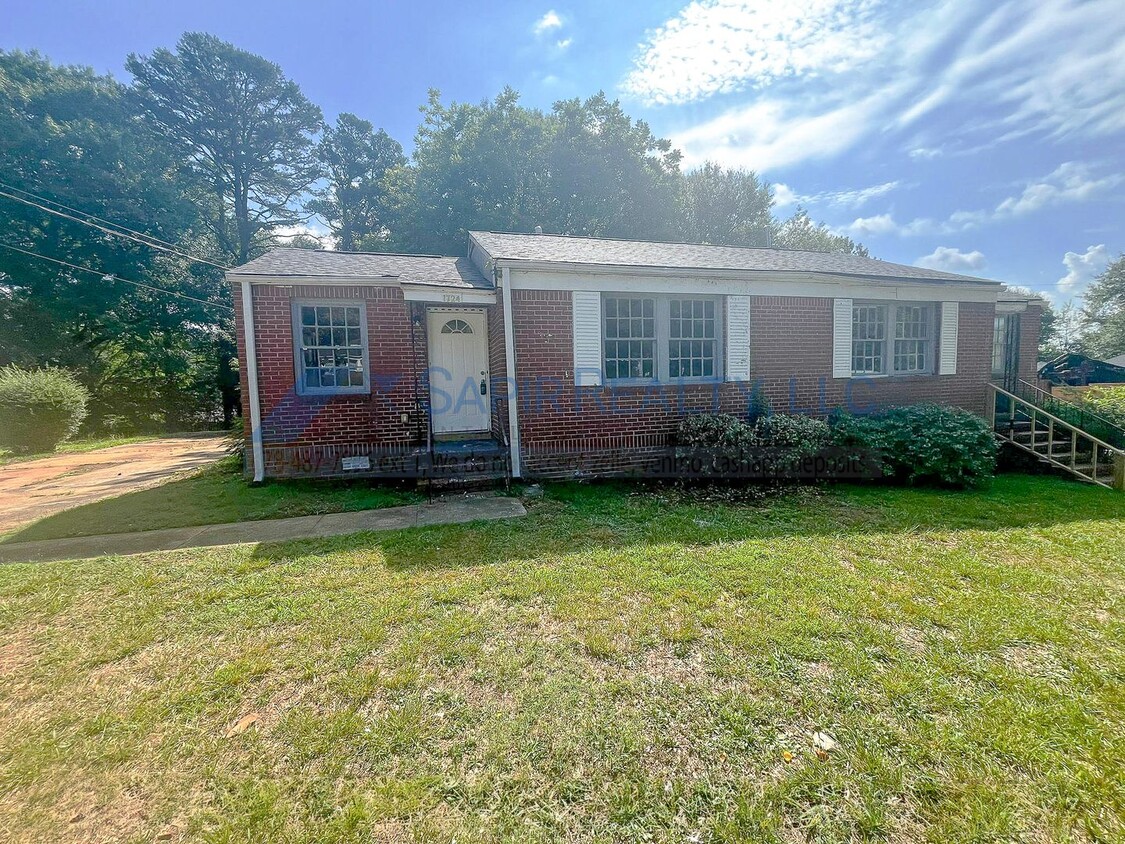 Primary Photo - Charming 3-Bedroom Home - Move in by 11/30...