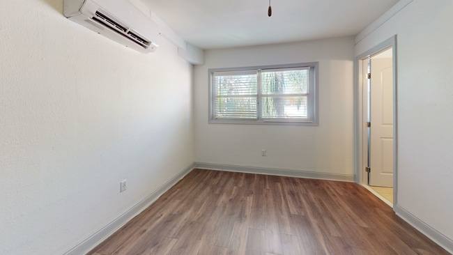 Biscayne Bay - Bedroom Space.jpg - Bayshore Palms at Soho