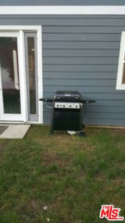 Building Photo - 7311 Gaviota Ave