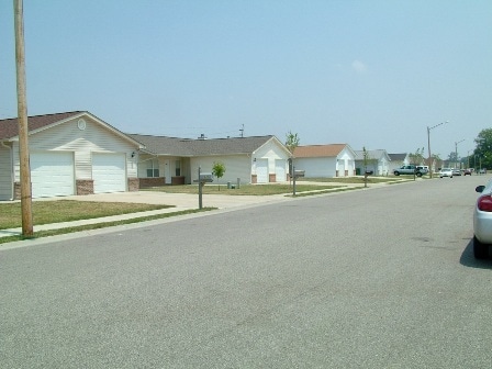 Building Photo - 203 Autumn Pine Dr